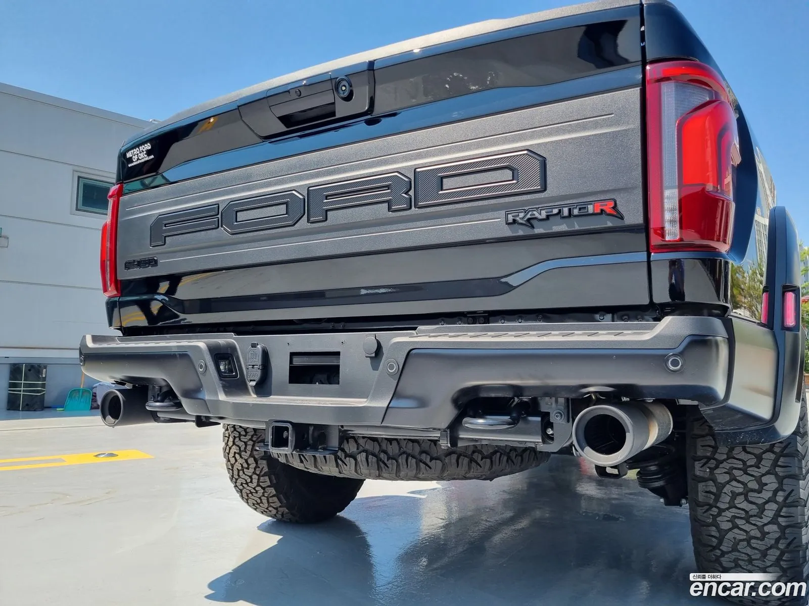 Ford F-150 2025 — 4