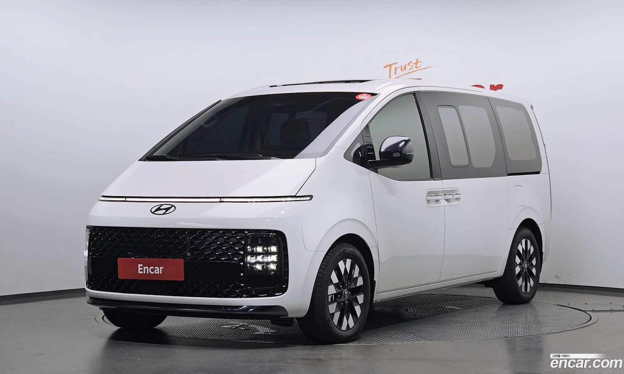 Hyundai Staria 2025 — 4