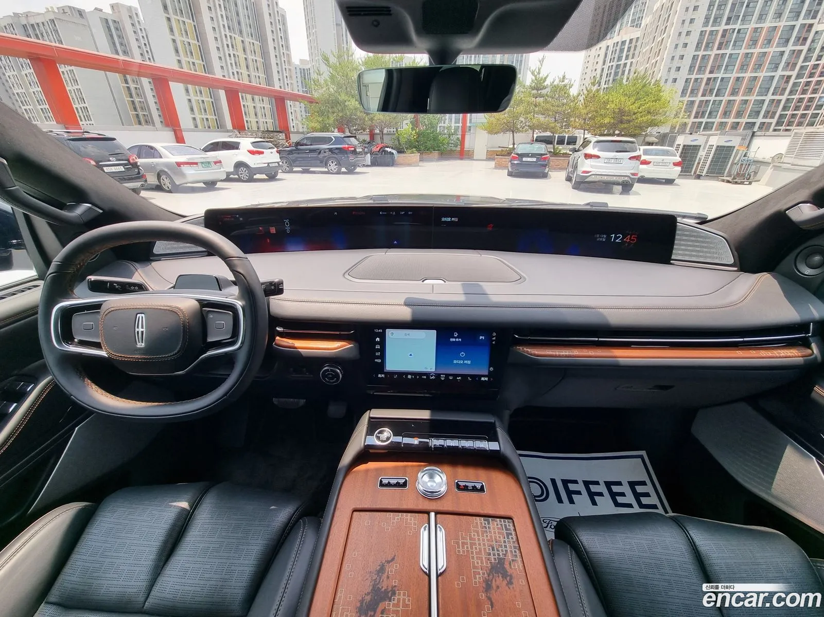 Lincoln Navigator 2025 — 10