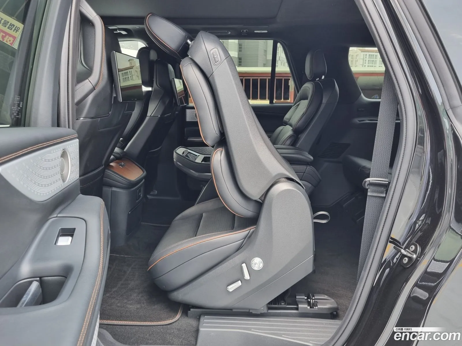 Lincoln Navigator 2025 — 15
