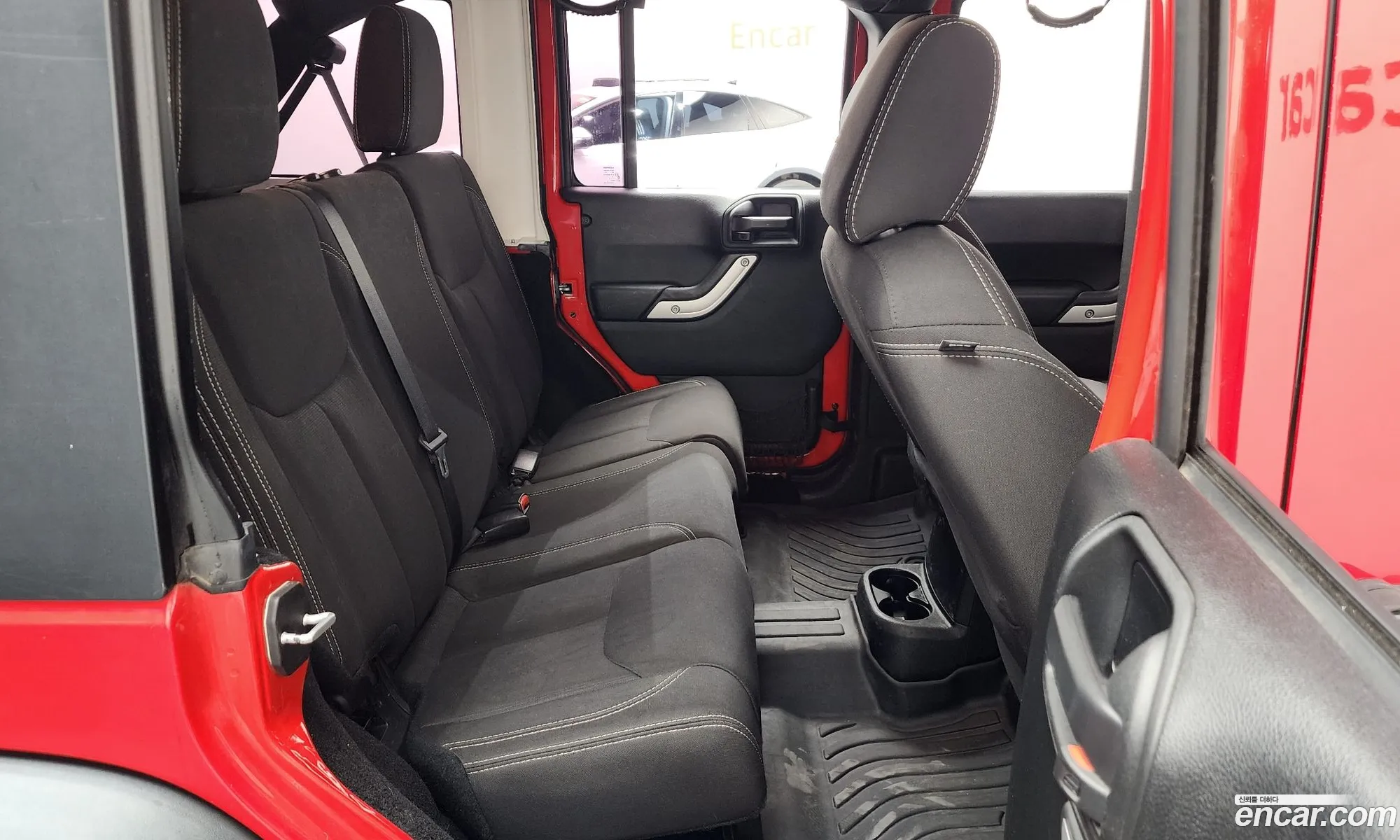 Jeep Wrangler 2017 1C4HJWFGXHL618802 — 2