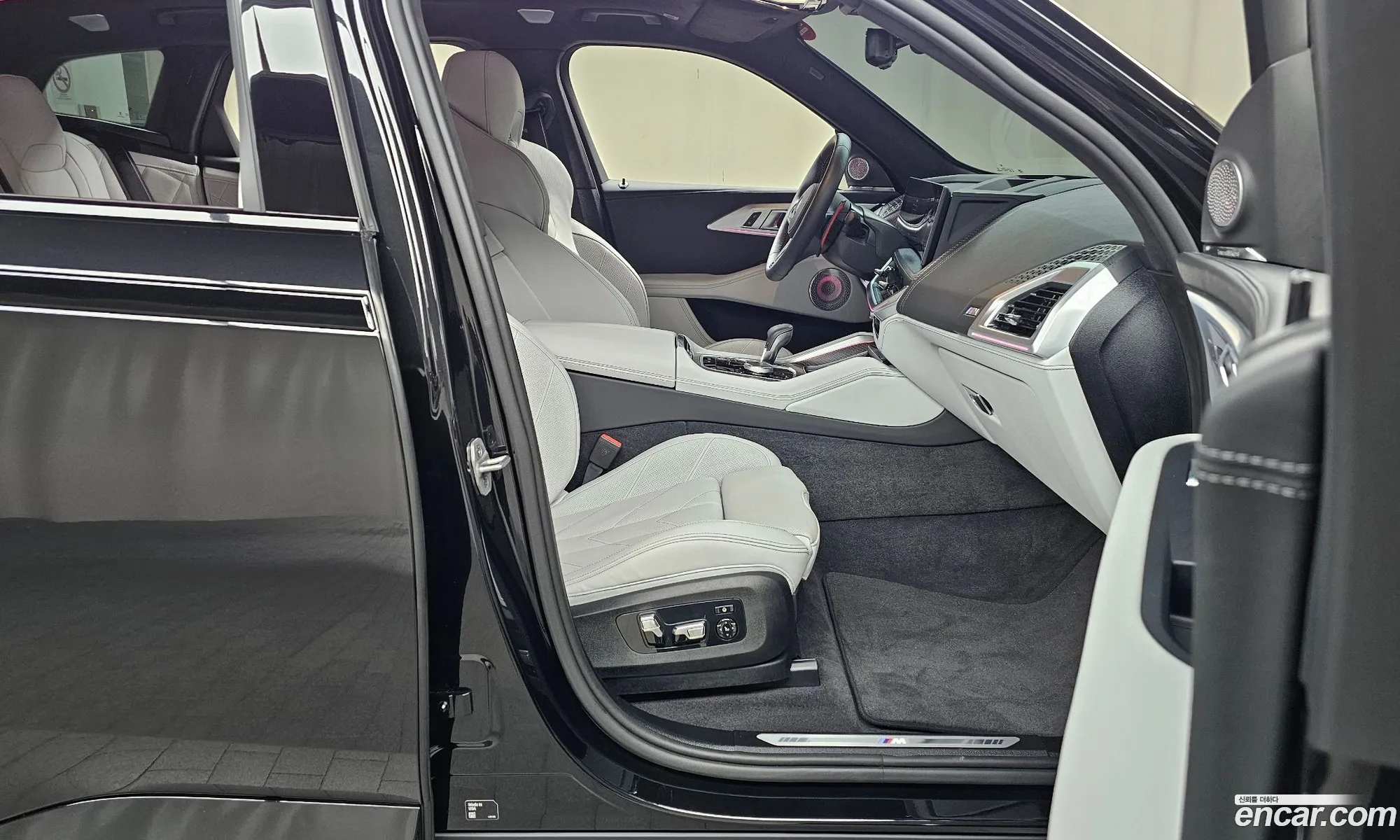 BMW XM 2025 — 14
