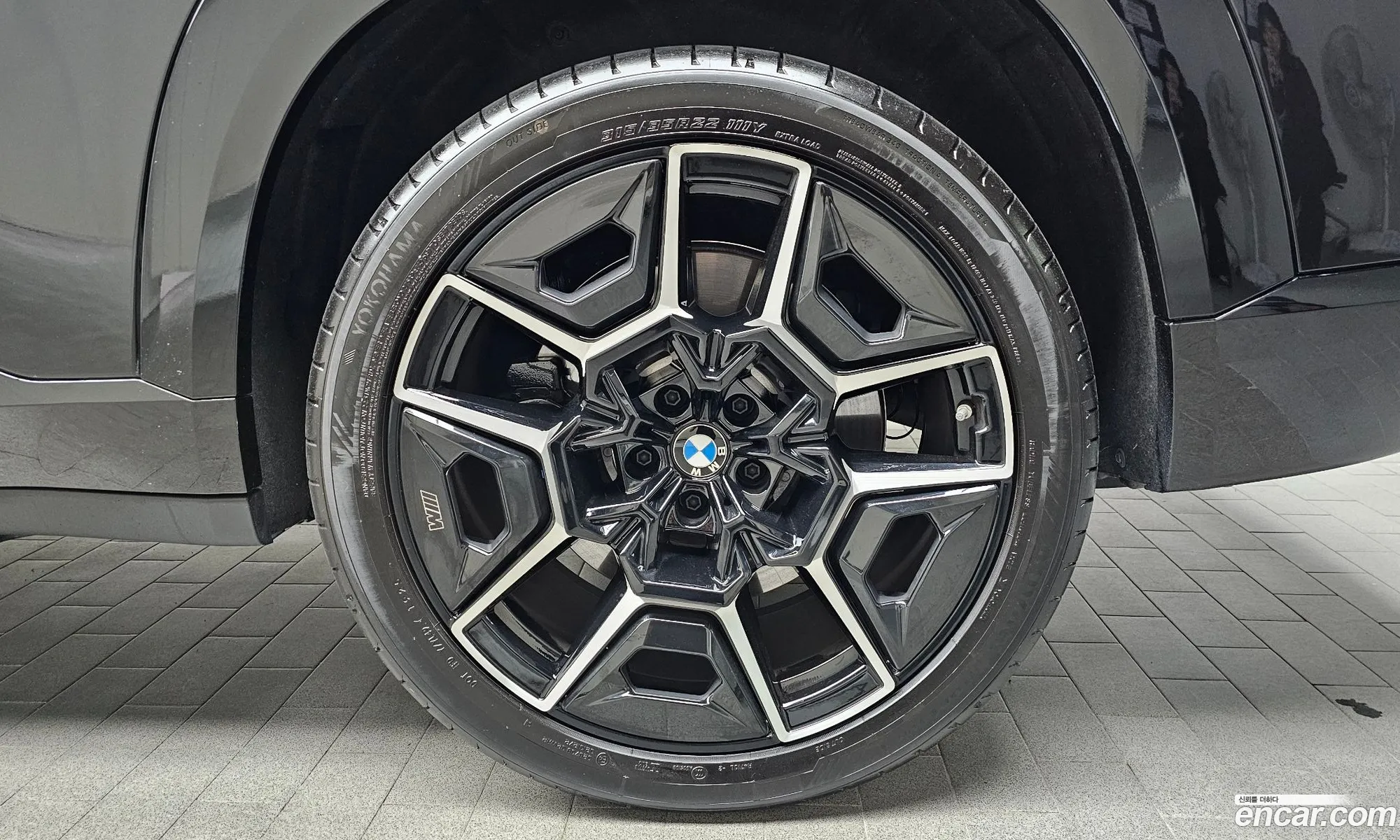 BMW XM 2025 — 16