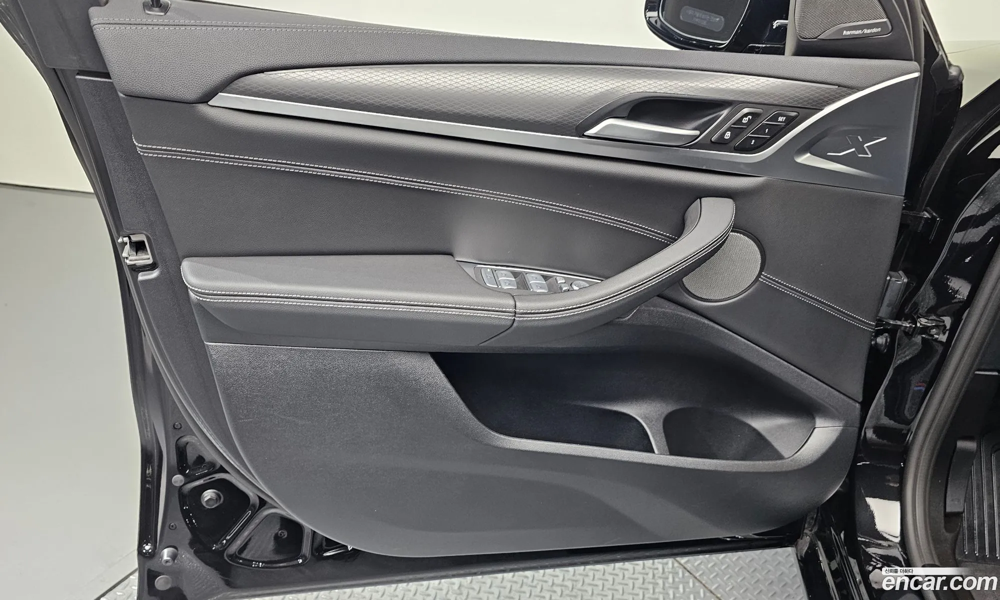 BMW X4 2025 WBA21DT00S9Y93095 — 13