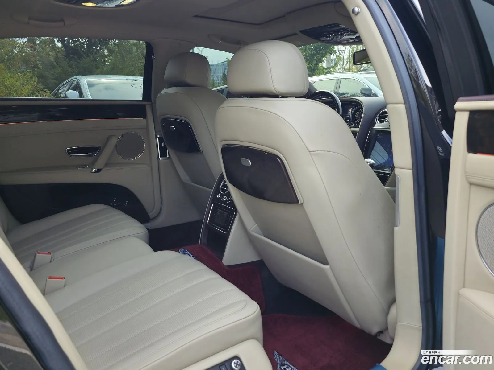 Bentley Flying Spur 2014 — 13