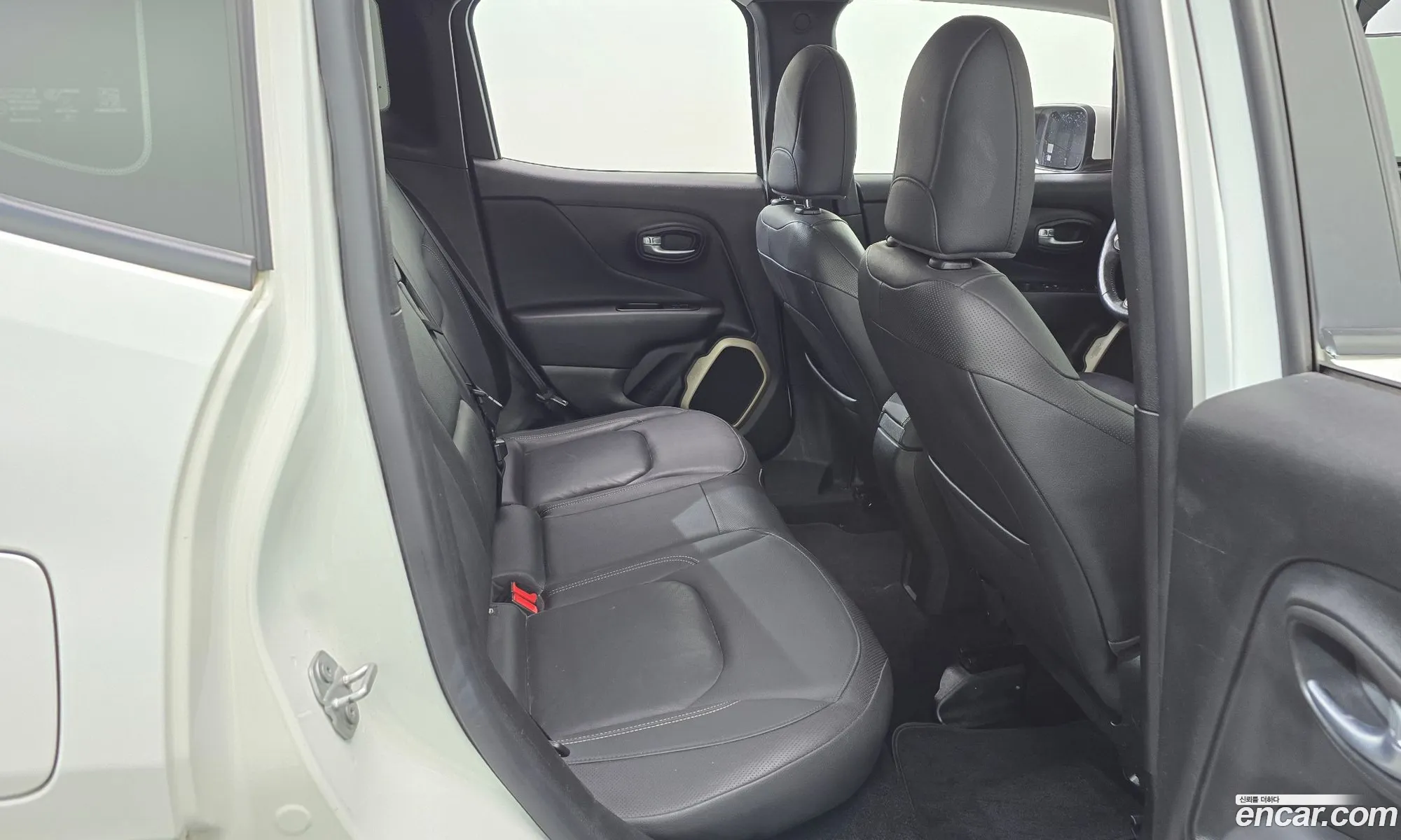 Jeep Renegade 2017 — 16