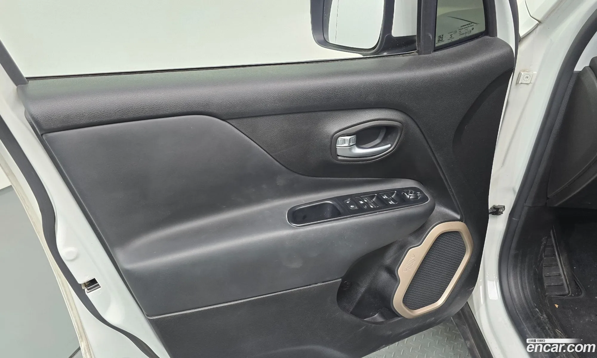 Jeep Renegade 2017 — 14