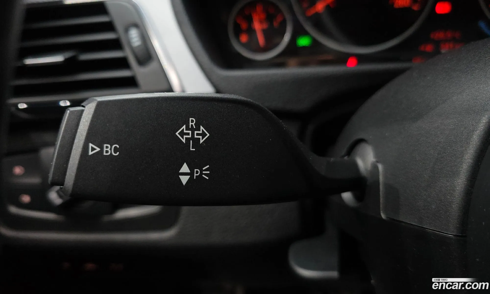 BMW 3 Series 2017 WBA8C510XJA074816 — 26