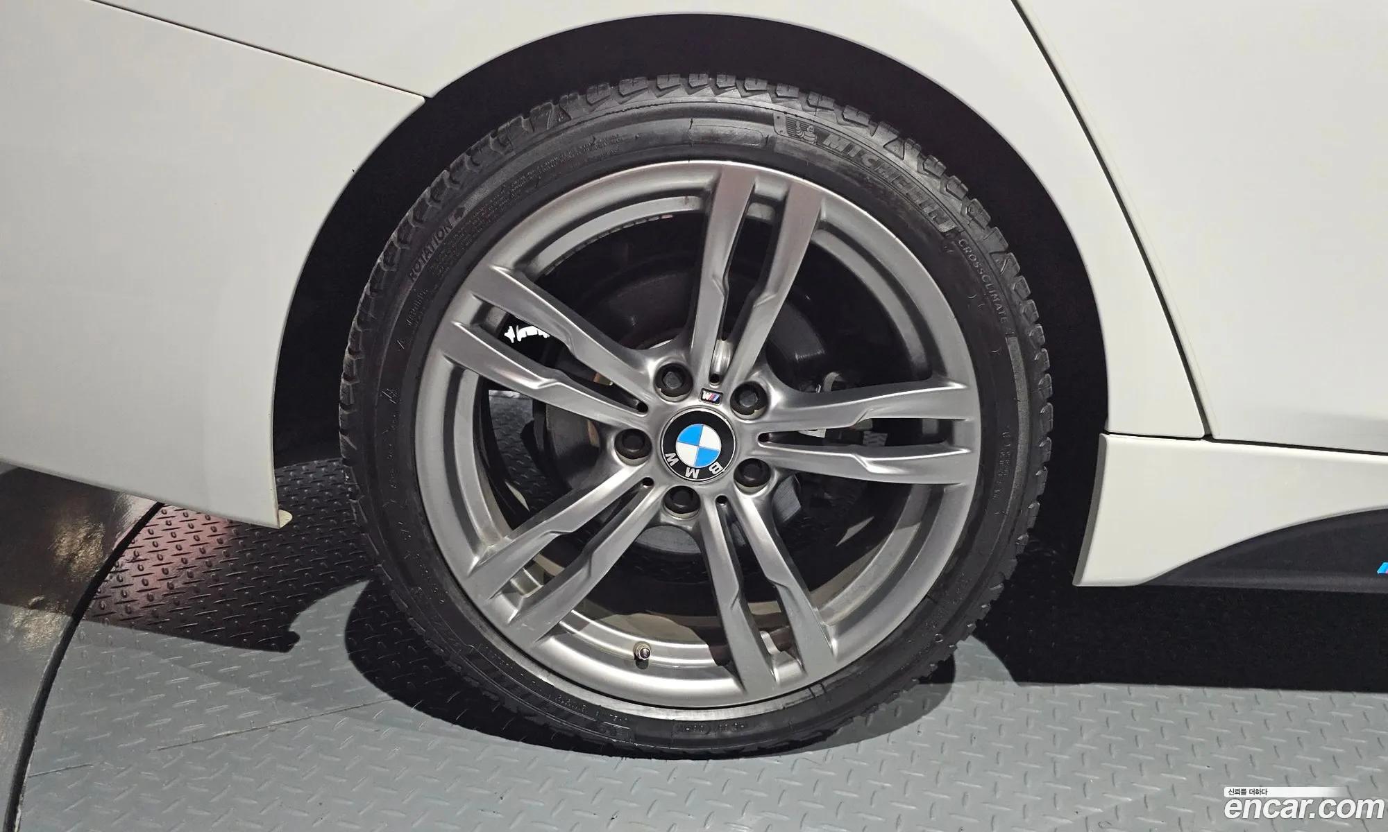 BMW 3 Series 2017 WBA8C510XJA074816 — 23