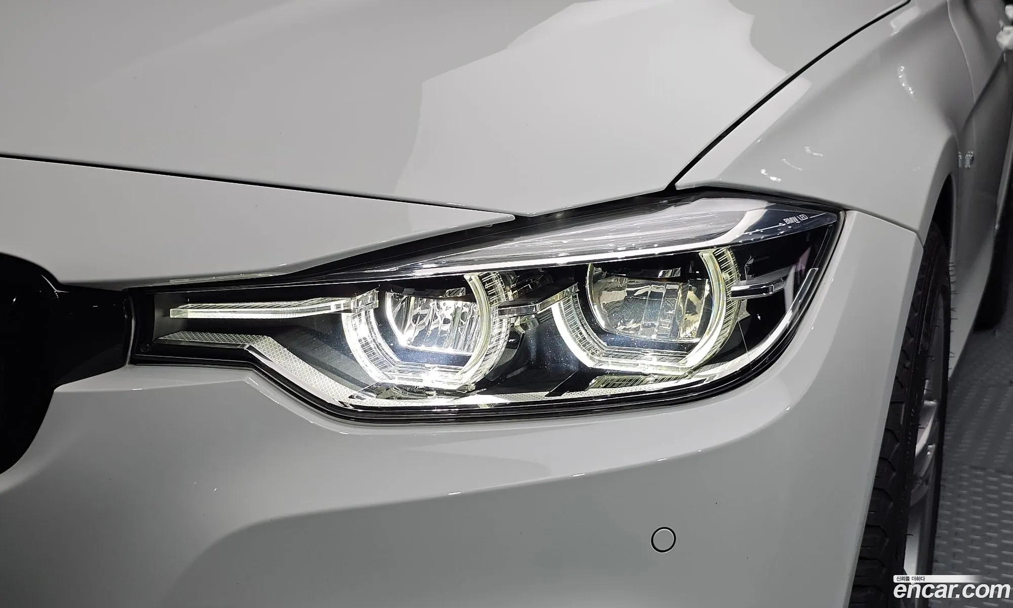 BMW 3 Series 2017 WBA8C510XJA074816 — 24