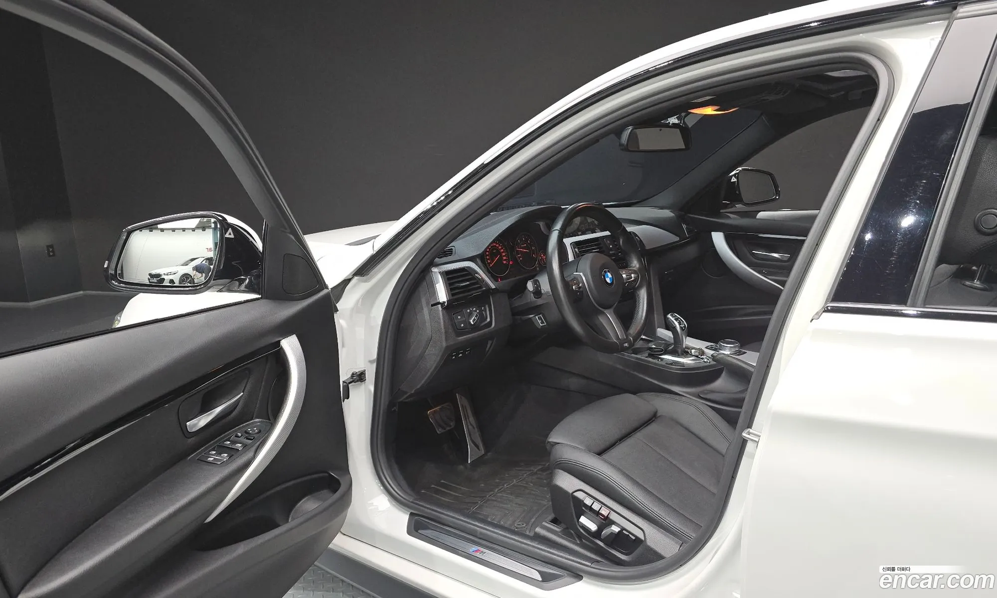 BMW 3 Series 2017 WBA8C510XJA074816 — 8