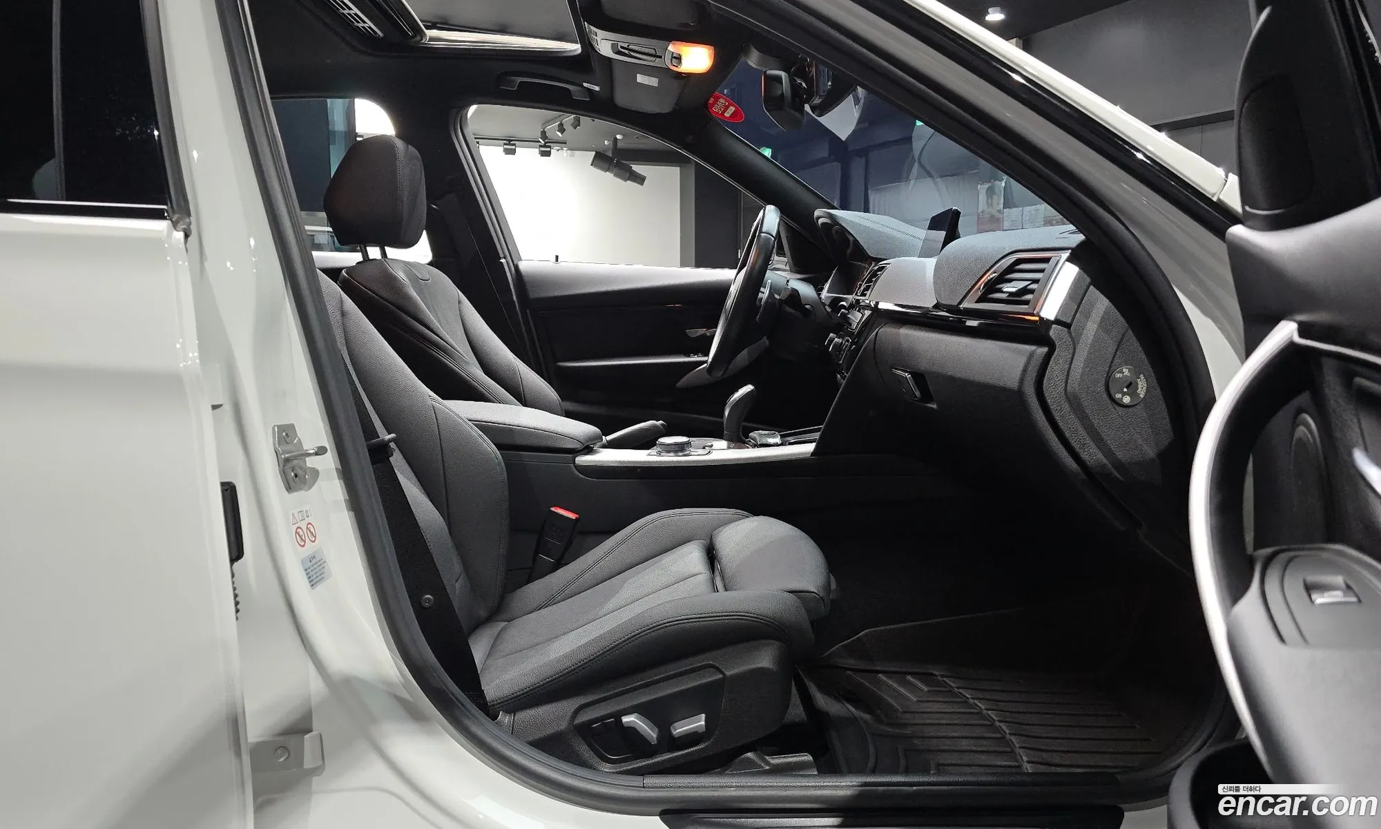 BMW 3 Series 2017 WBA8C510XJA074816 — 18