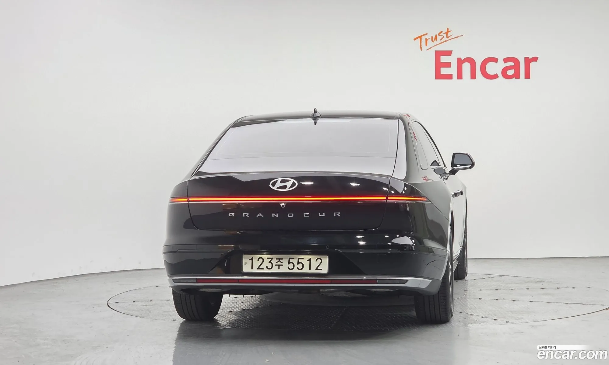 Hyundai Grandeur Hybrid 2024 — 3