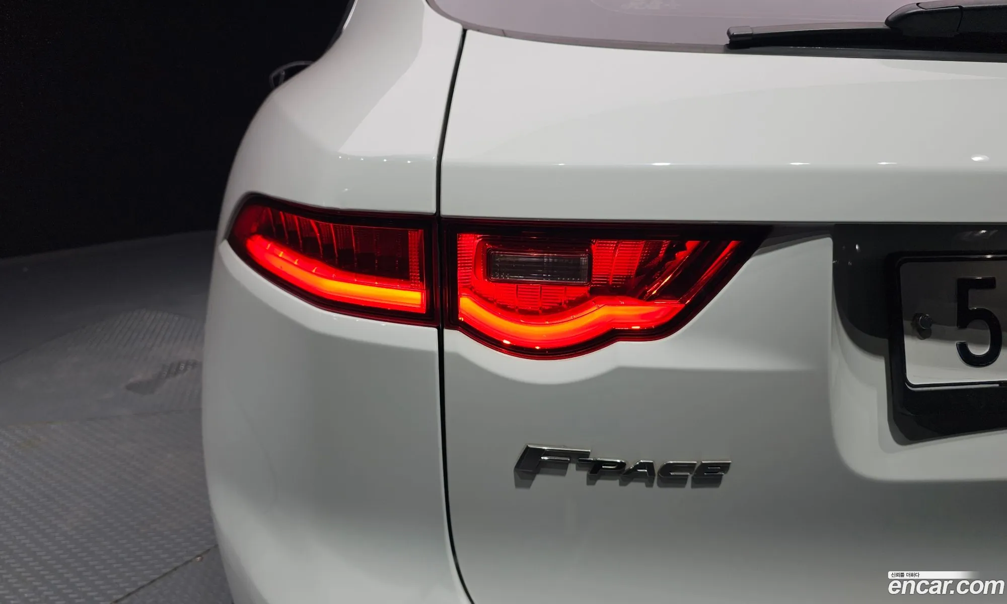 Jaguar F-Pace 2017 SADCA2BN1JA277836 — 26