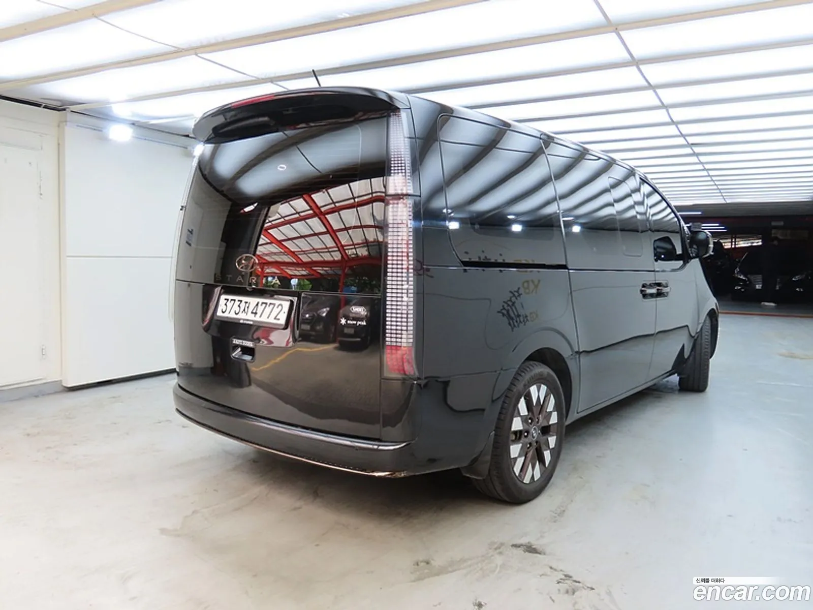 Hyundai Staria 2022 — 2