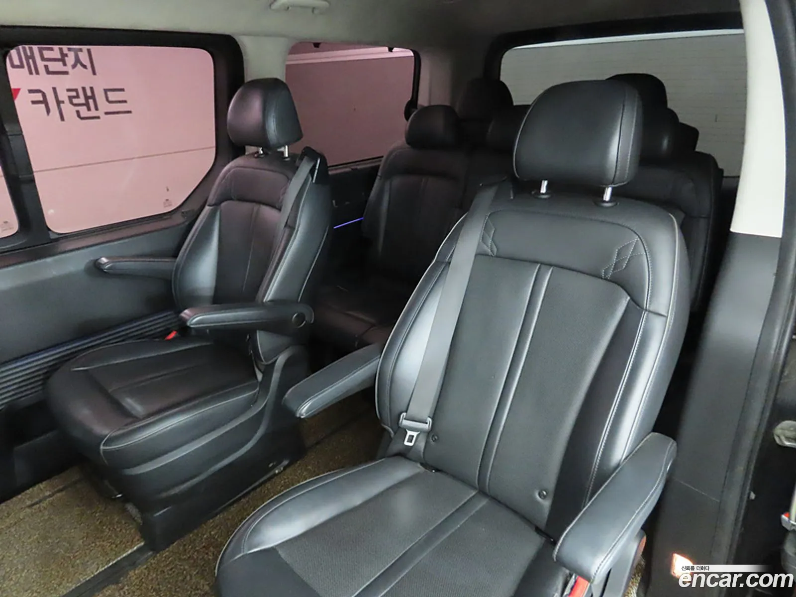Hyundai Staria 2022 — 3