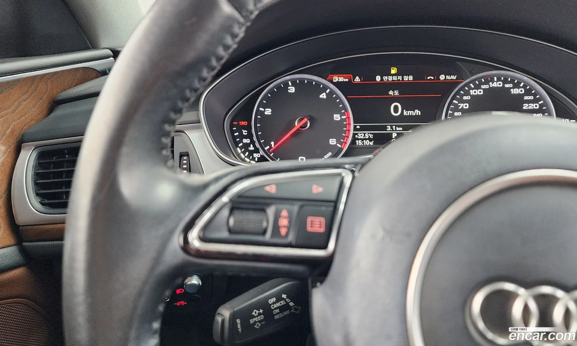 Audi A6 2015 — 11