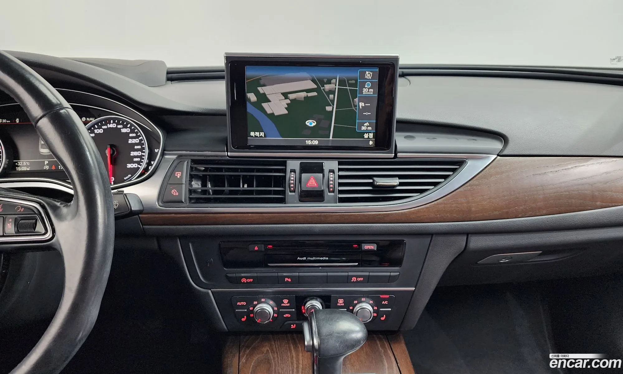 Audi A6 2015 — 19