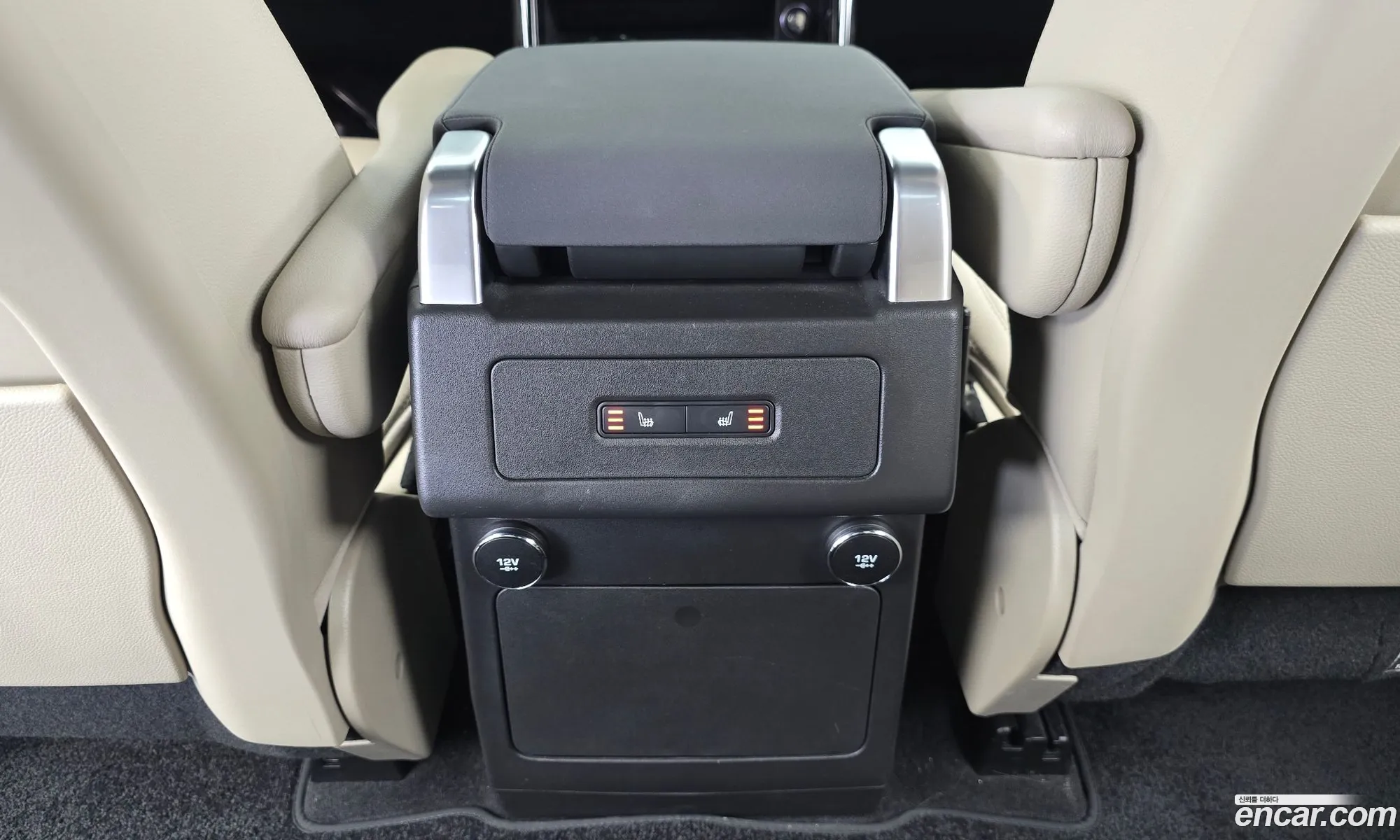 Land Rover Discovery 5 2018 SALRA2BN9JA074336 — 13
