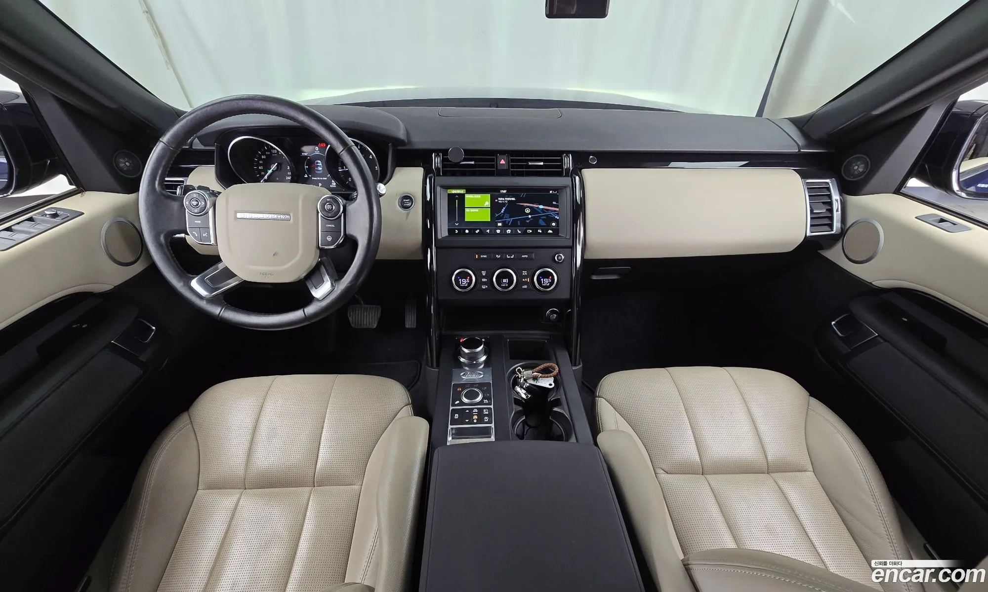 Land Rover Discovery 5 2018 SALRA2BN9JA074336 — 19