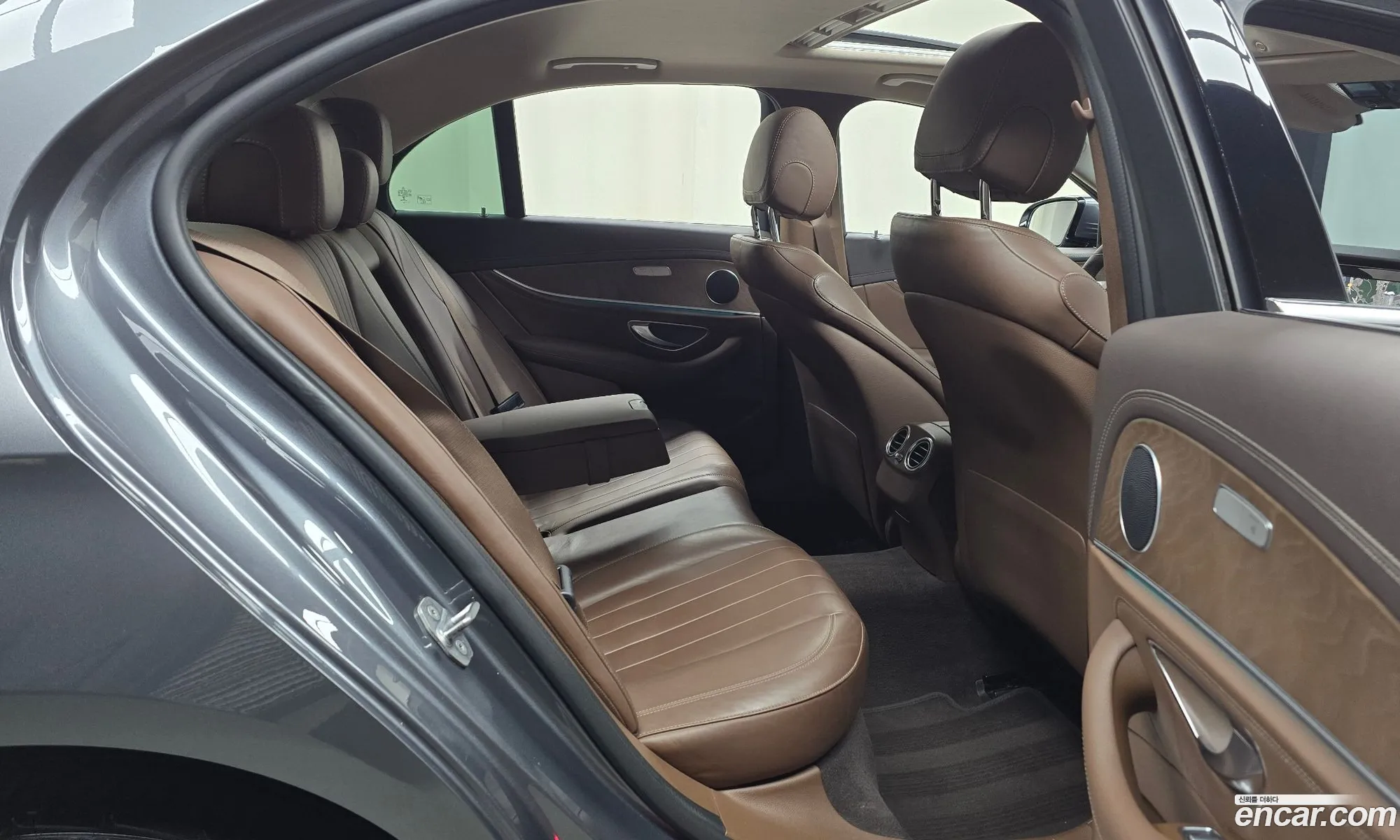 Mercedes-Benz E-Class W213 2018 WDDZF0EB3JA435256 — 22