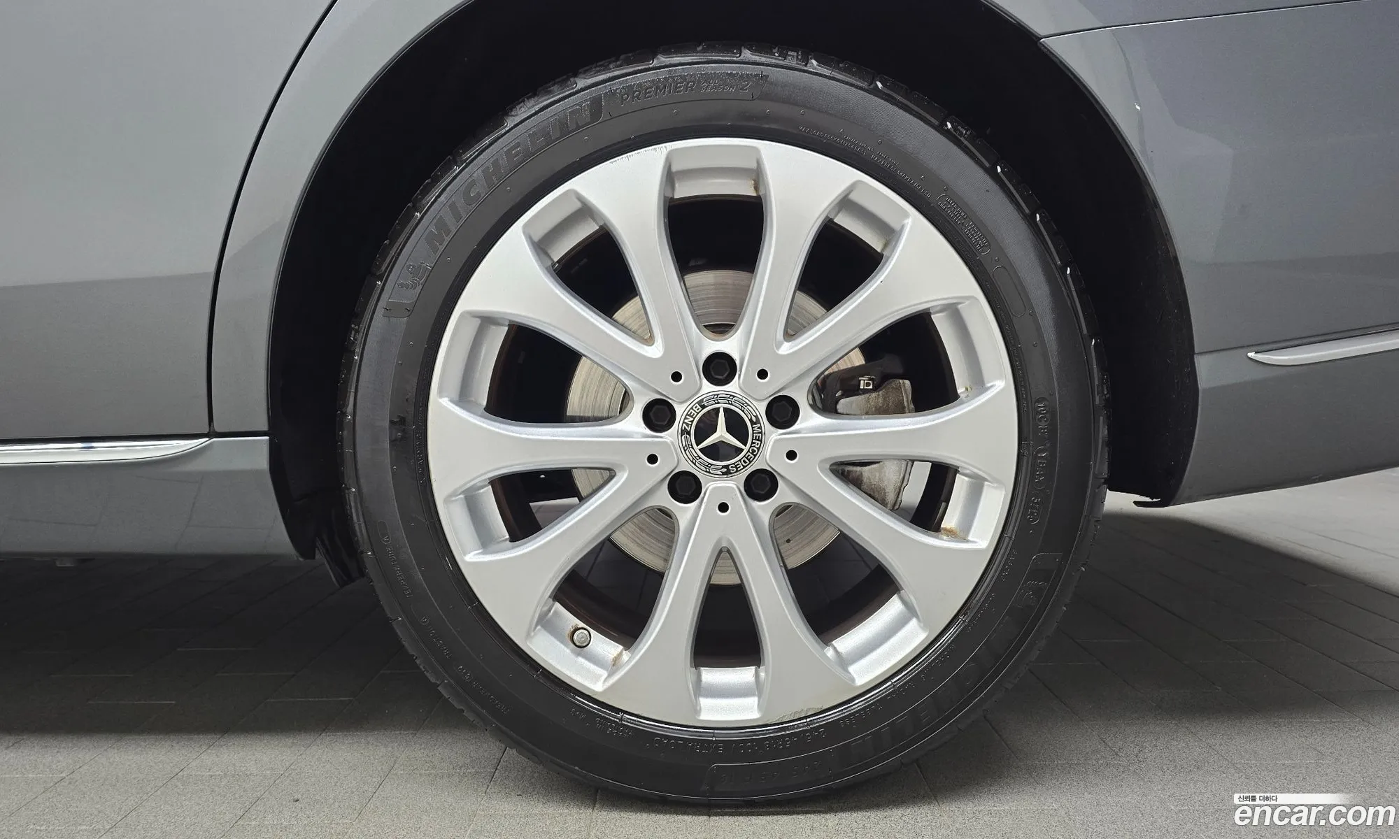 Mercedes-Benz E-Class W213 2018 WDDZF0EB3JA435256 — 3