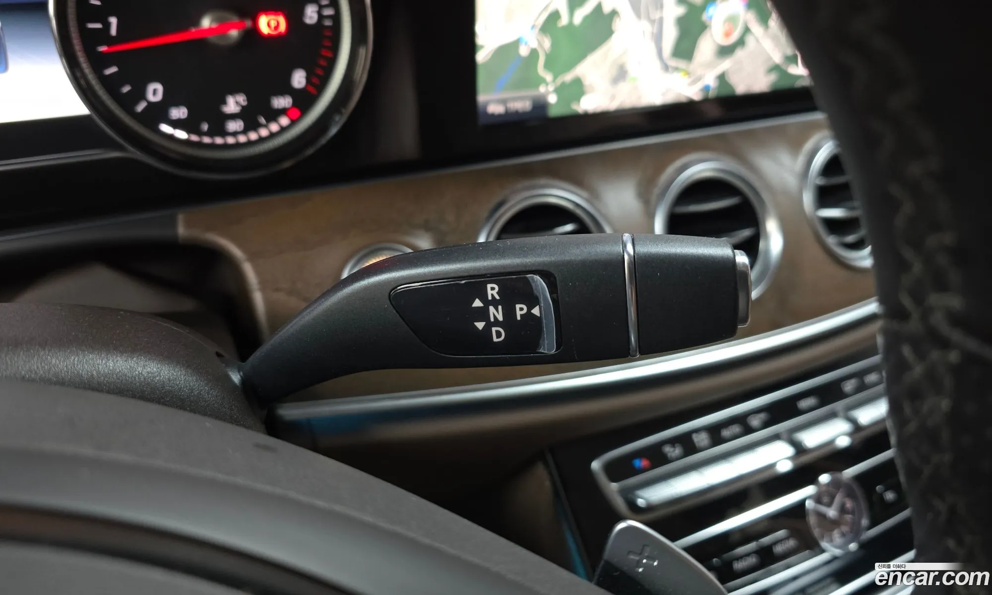Mercedes-Benz E-Class W213 2018 WDDZF0EB3JA435256 — 11