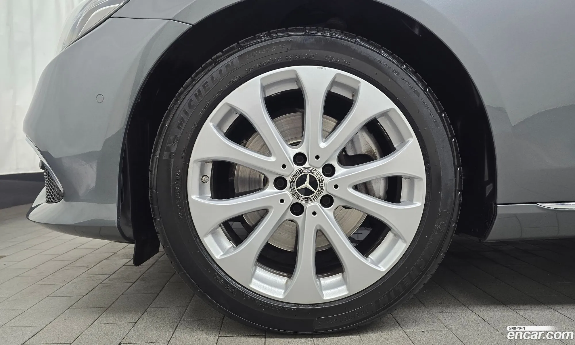 Mercedes-Benz E-Class W213 2018 WDDZF0EB3JA435256 — 28