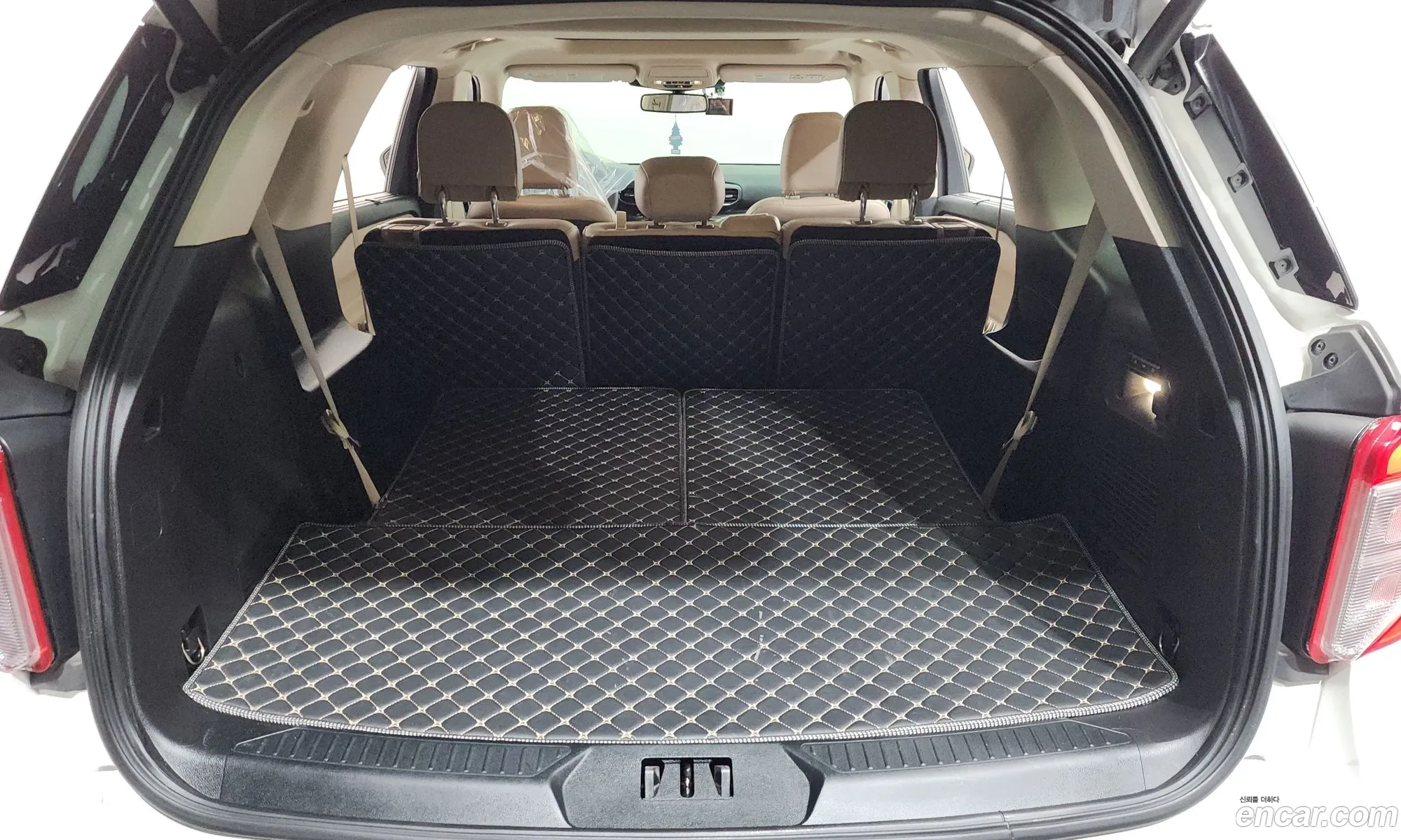 Ford Explorer 6th Gen 2020 1FMSK8FH0LGC66723 — 11