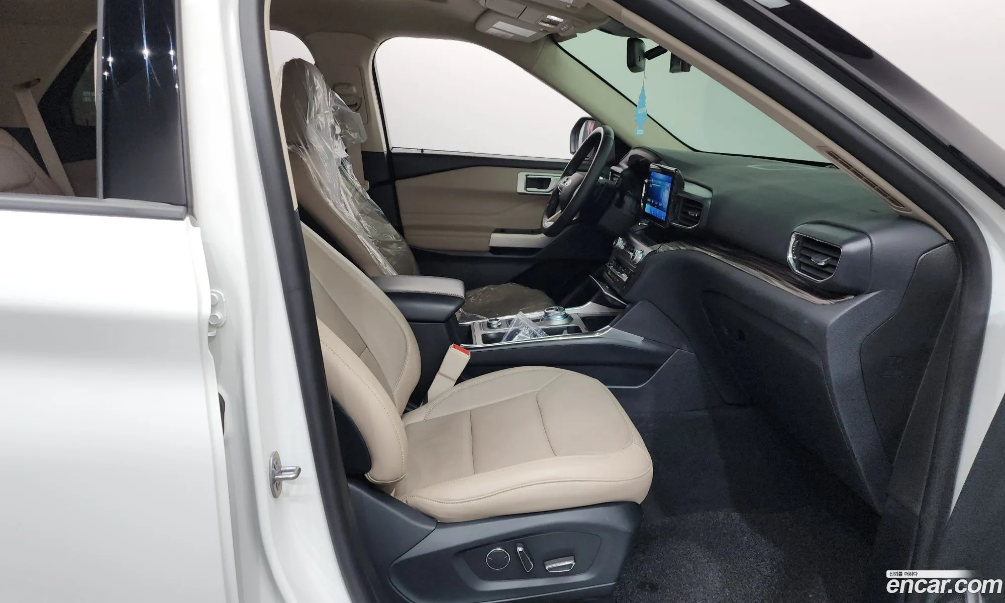 Ford Explorer 6th Gen 2020 1FMSK8FH0LGC66723 — 6