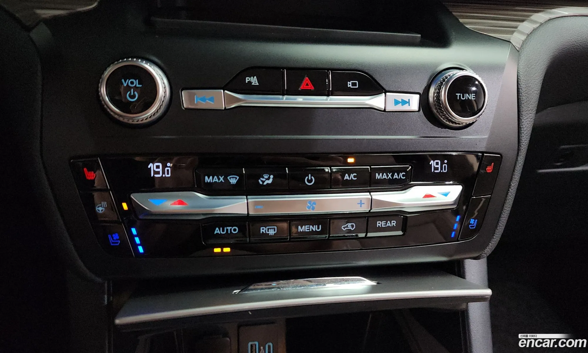 Ford Explorer 6th Gen 2020 1FMSK8FH0LGC66723 — 10