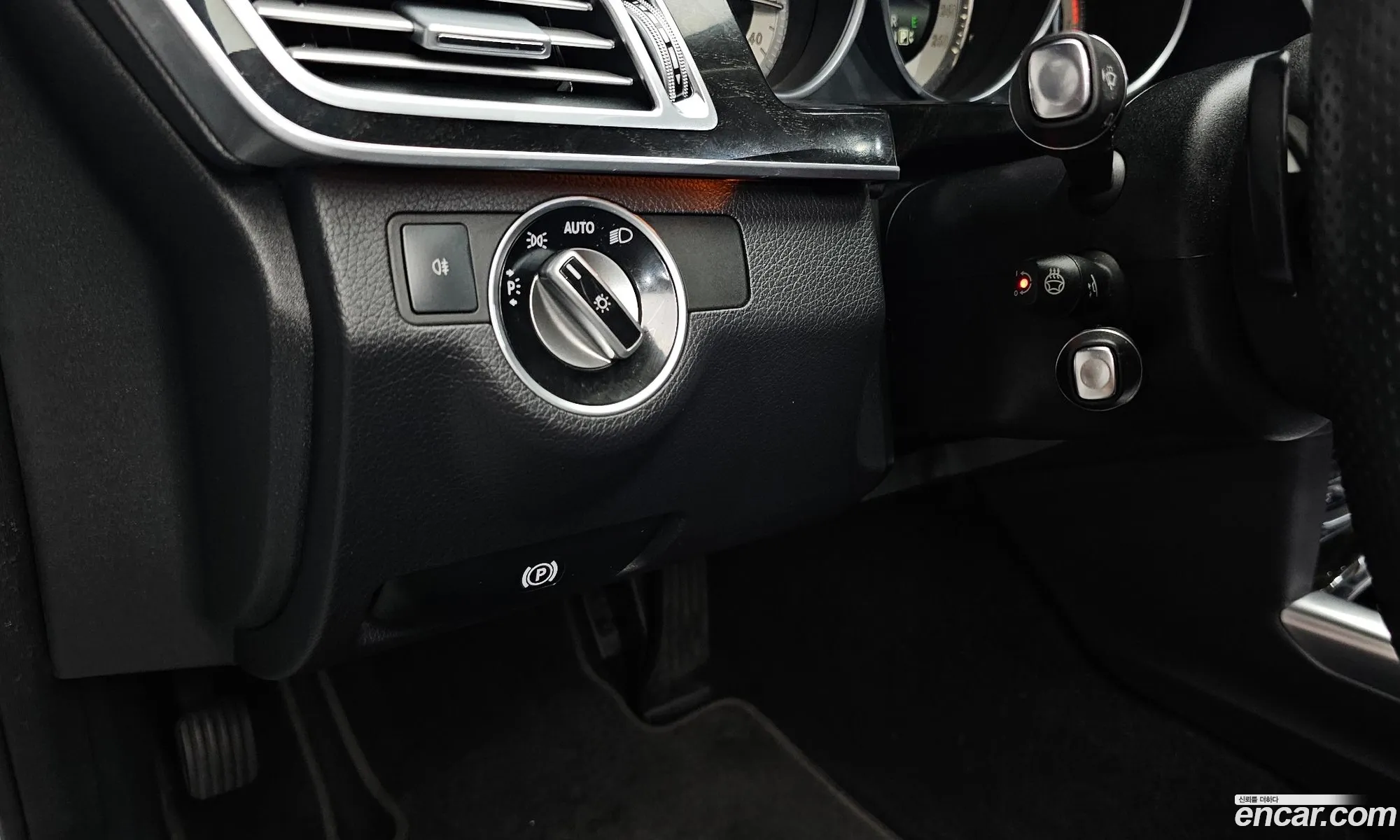 Mercedes-Benz E-Class W212 2013 WDDHF0CB1EA819265 — 7