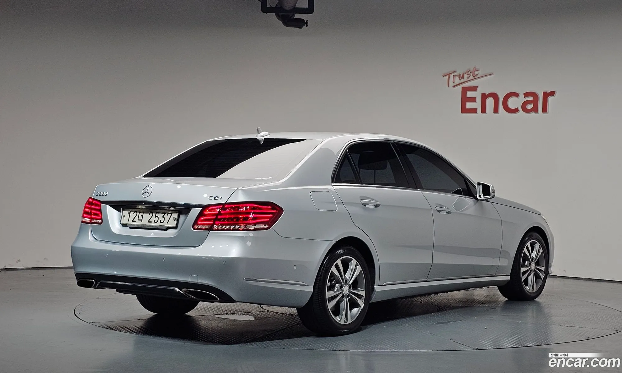 Mercedes-Benz E-Class W212 2013 WDDHF0CB1EA819265 — 6