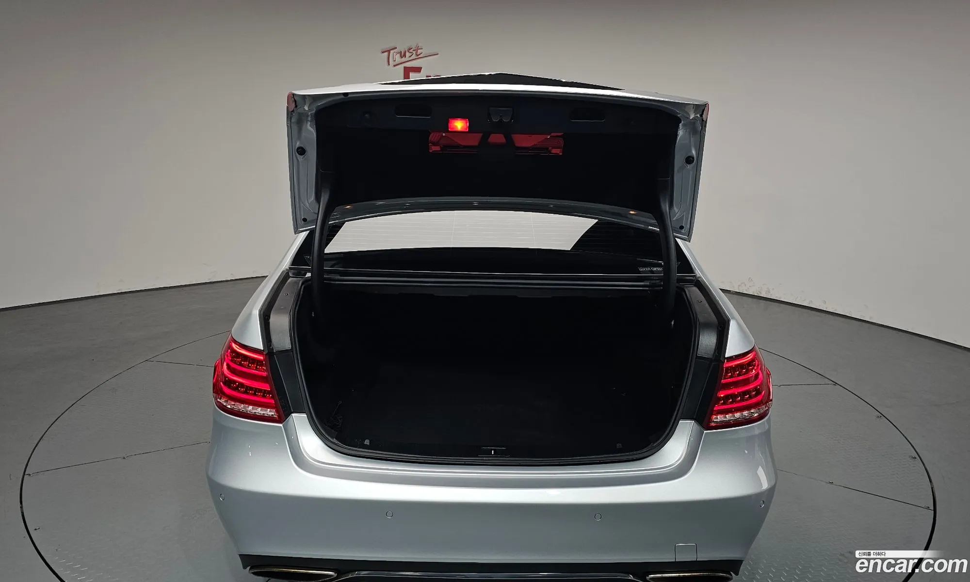 Mercedes-Benz E-Class W212 2013 WDDHF0CB1EA819265 — 11