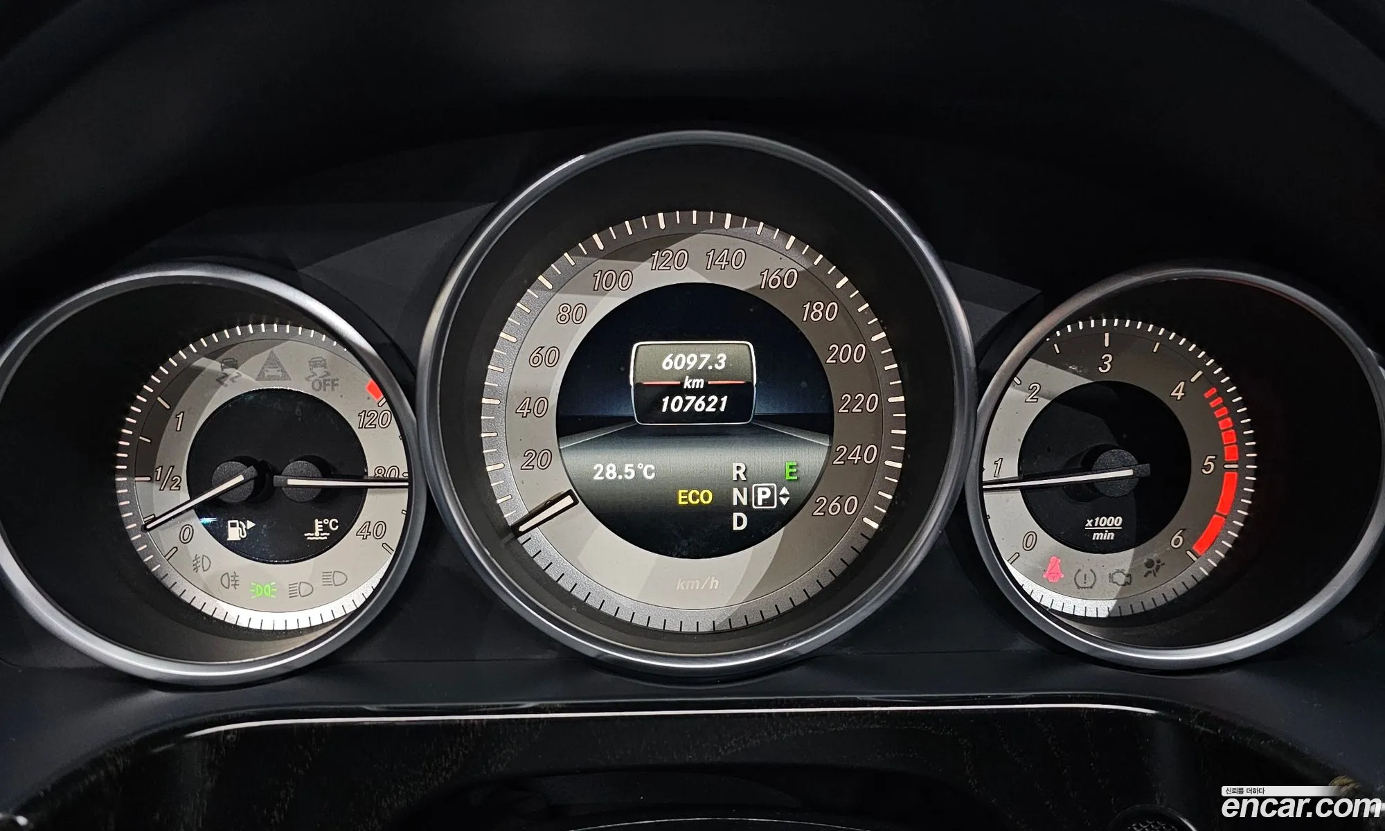 Mercedes-Benz E-Class W212 2013 WDDHF0CB1EA819265 — 2