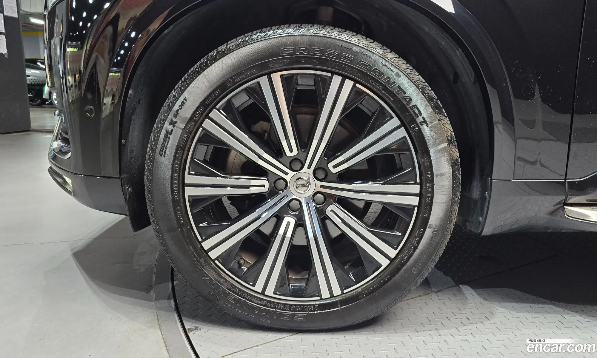 Volvo XC90 2020 YV1LFA22CL1602614 — 19