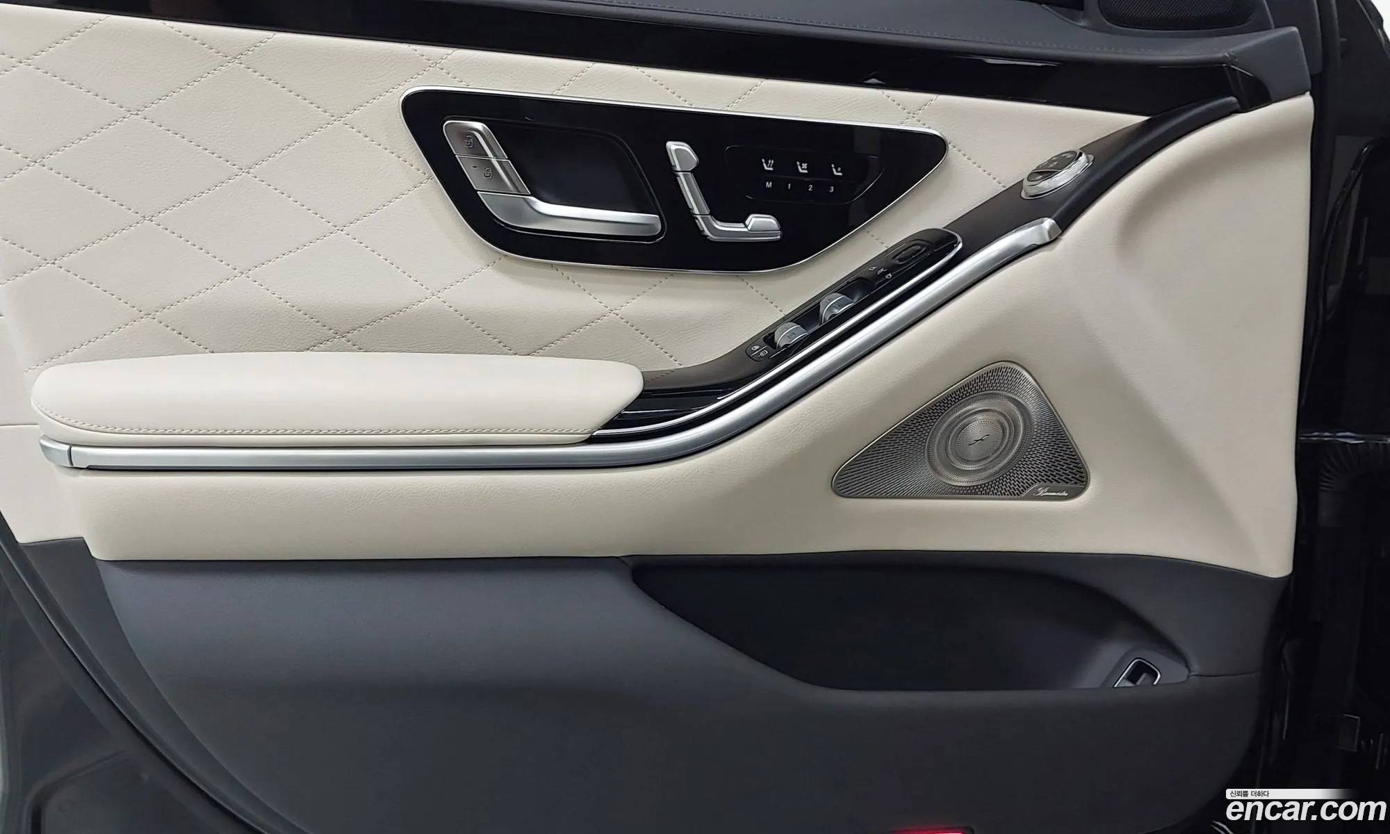 Mercedes-Benz S-Class W223 2025 — 14