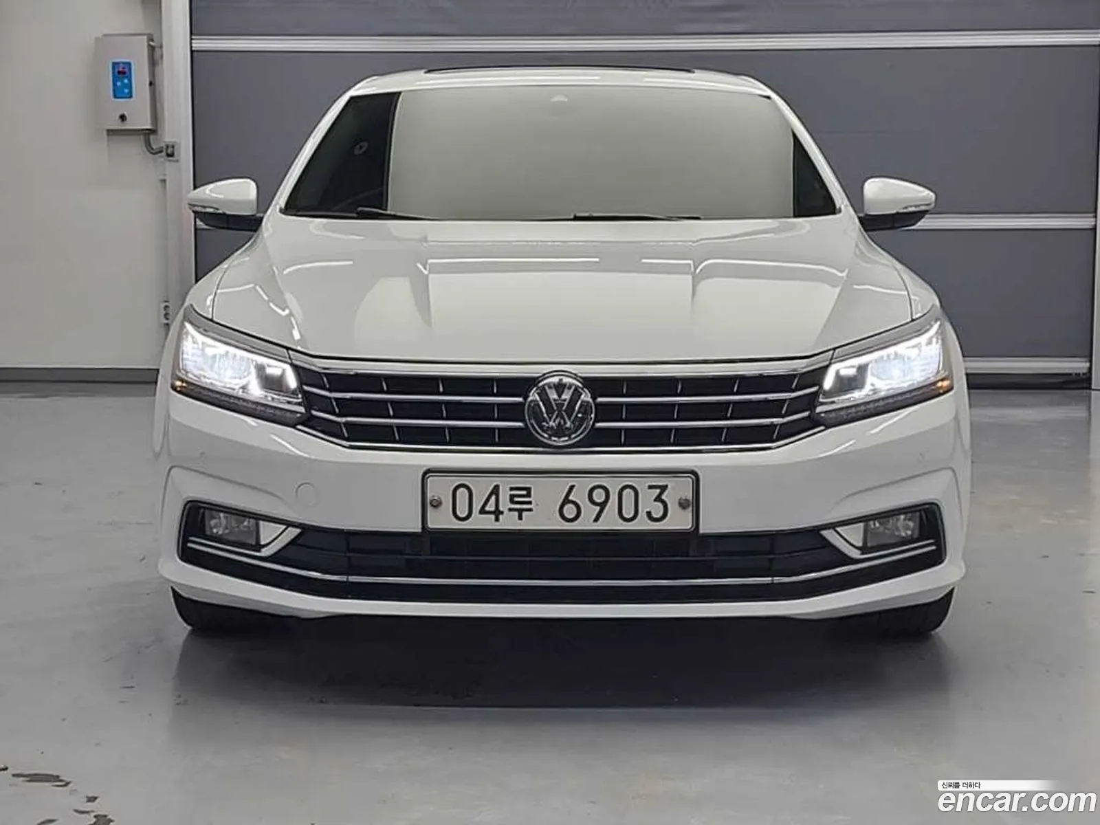 Volkswagen Passat 2018 — 14