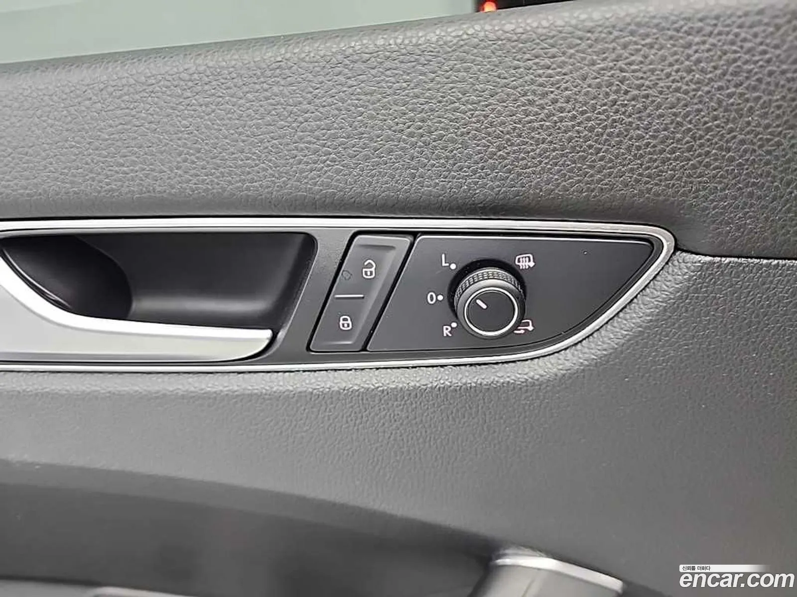 Volkswagen Passat 2018 — 18