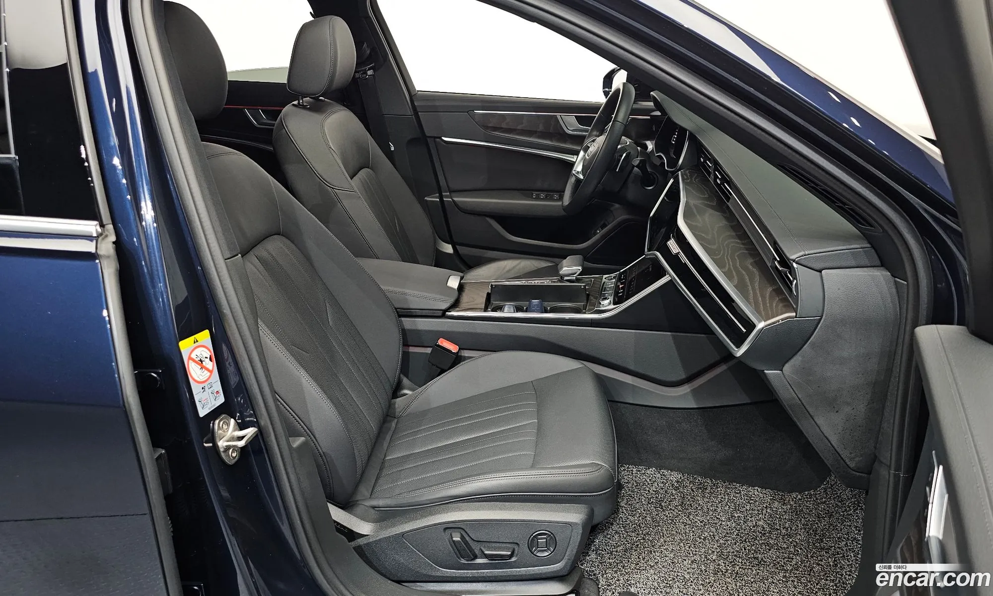 Audi A6 2022 WAUZZZF21NN048415 — 22