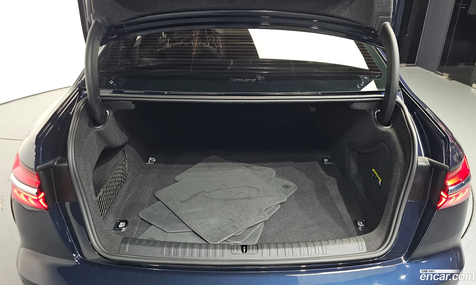 Audi A6 2022 WAUZZZF21NN048415 — 11