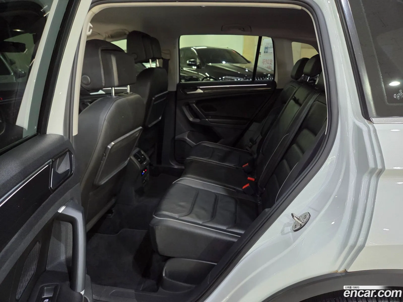 Volkswagen Tiguan 2018 — 12
