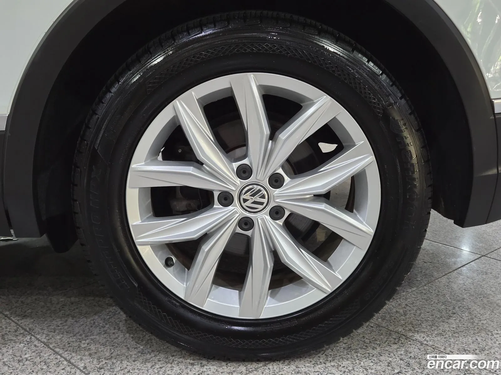 Volkswagen Tiguan 2018 — 10