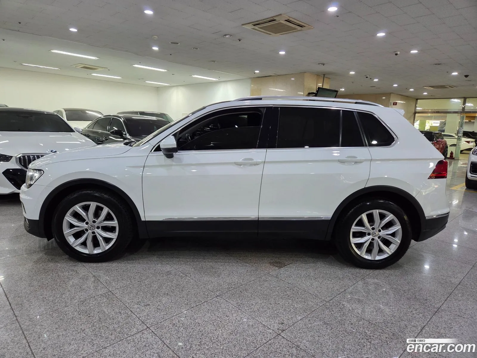 Volkswagen Tiguan 2018 — 17