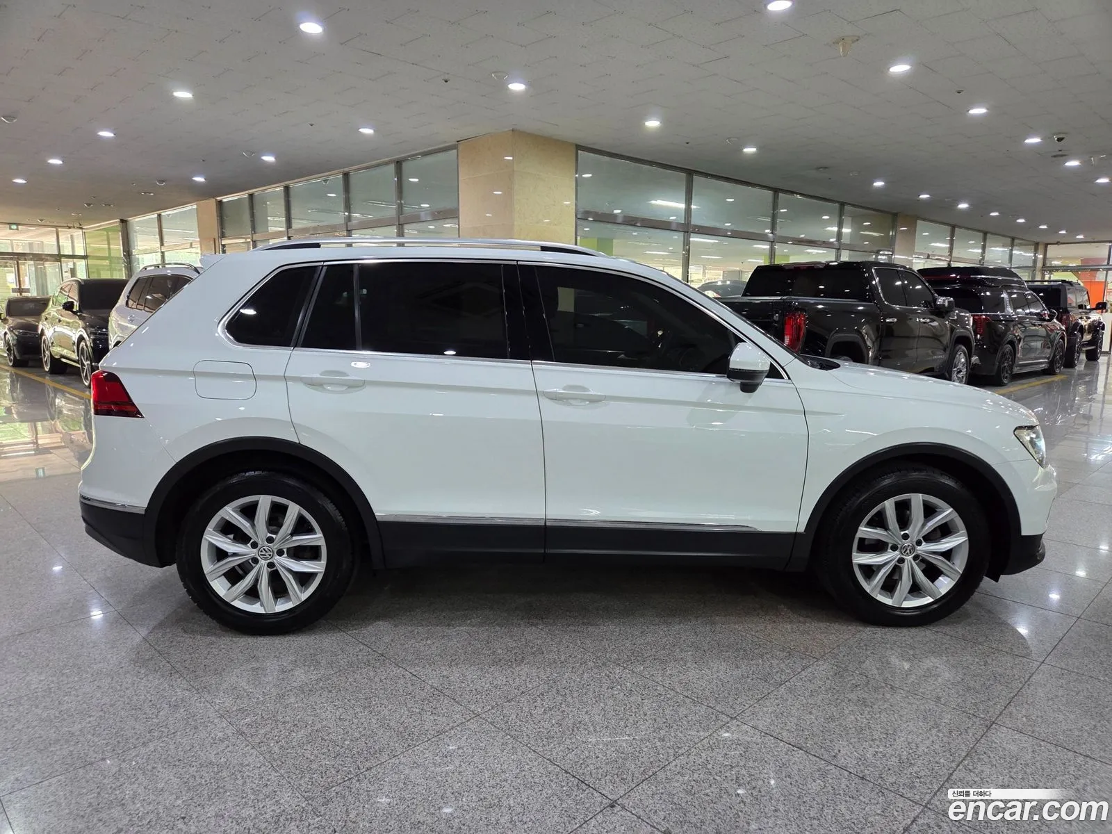 Volkswagen Tiguan 2018 — 13