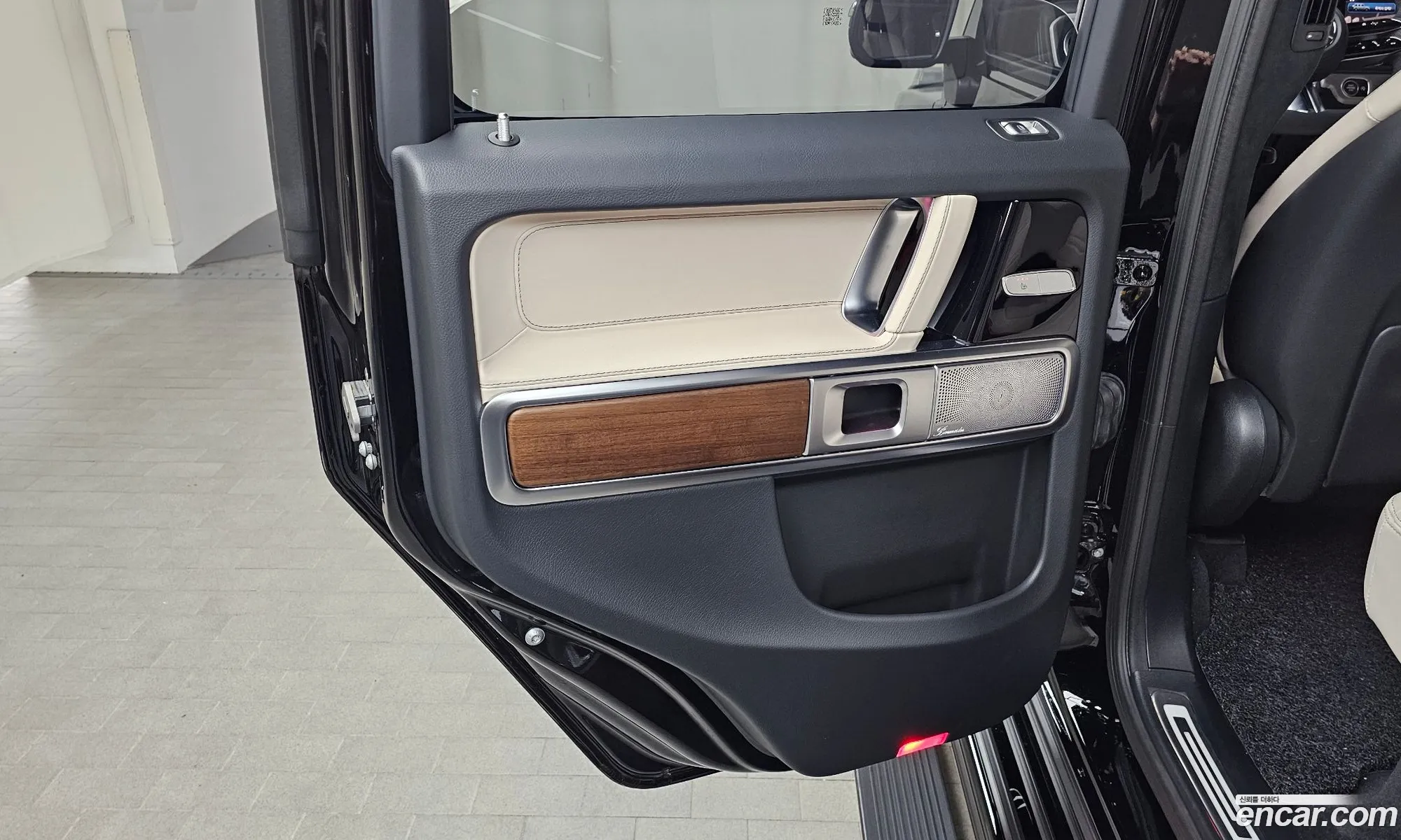 Mercedes-Benz G-Class W465 2025 — 27