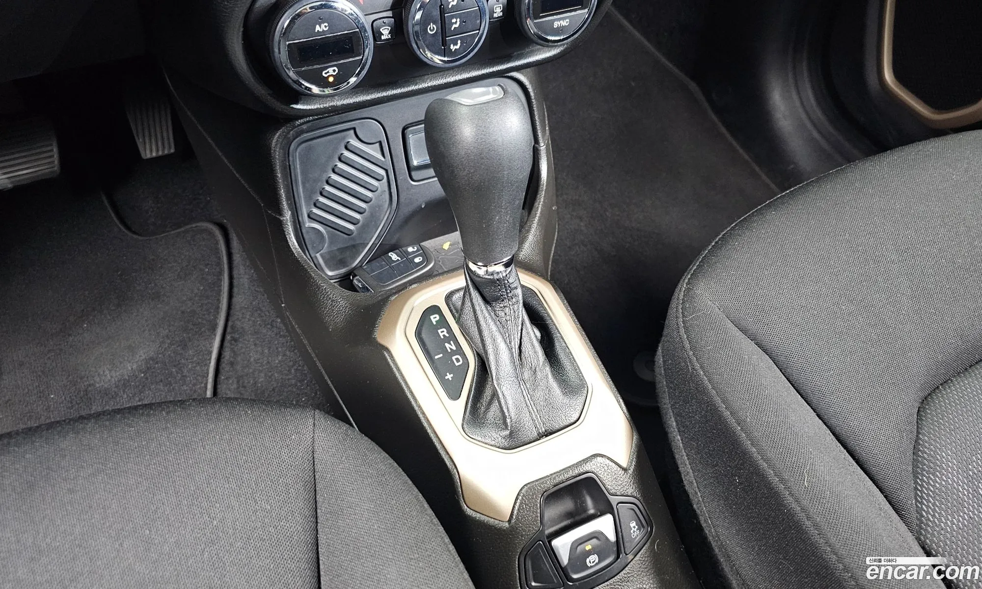 Jeep Renegade 2017 1C4BU0000HPF46314 — 5