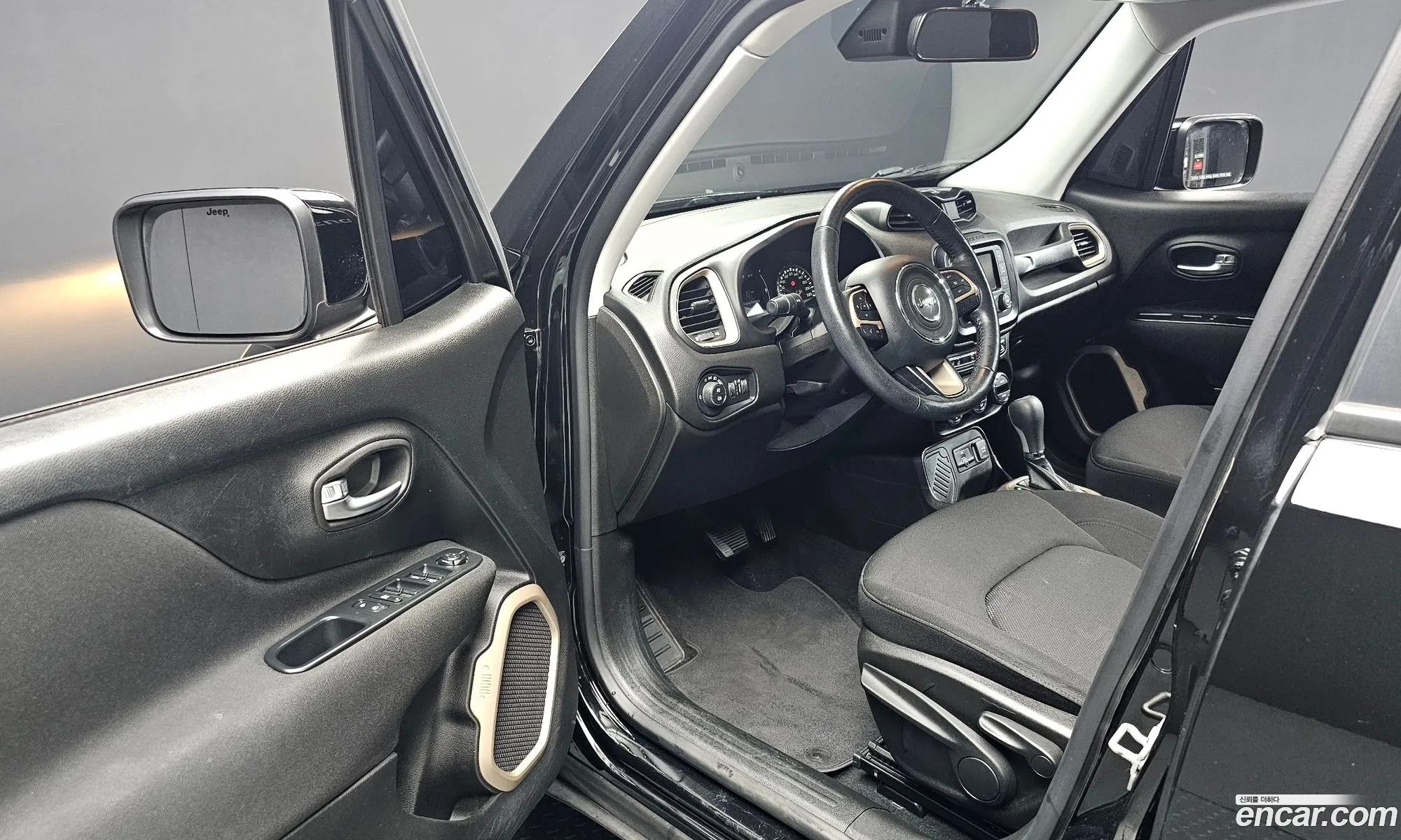 Jeep Renegade 2017 1C4BU0000HPF46314 — 2