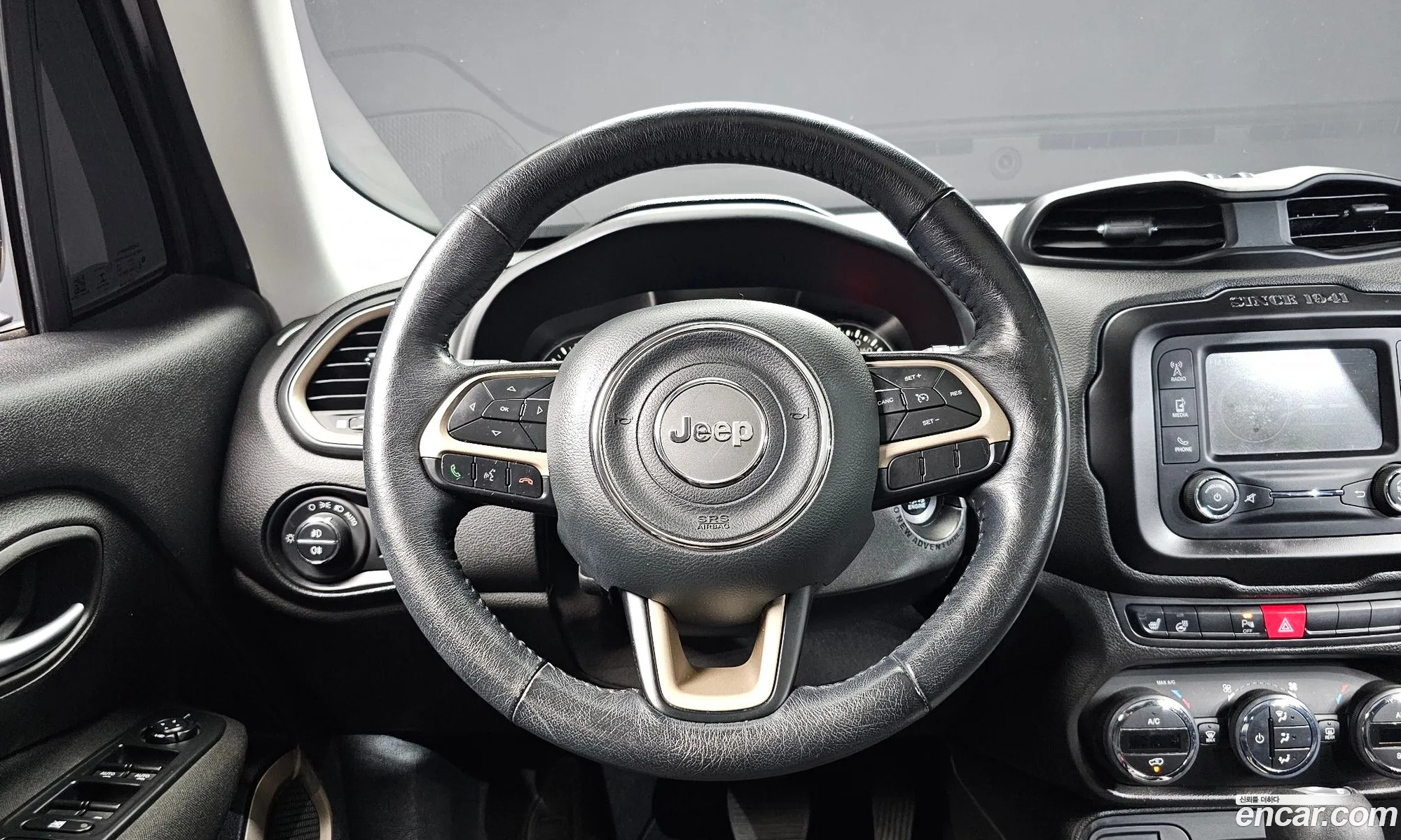 Jeep Renegade 2017 1C4BU0000HPF46314 — 12