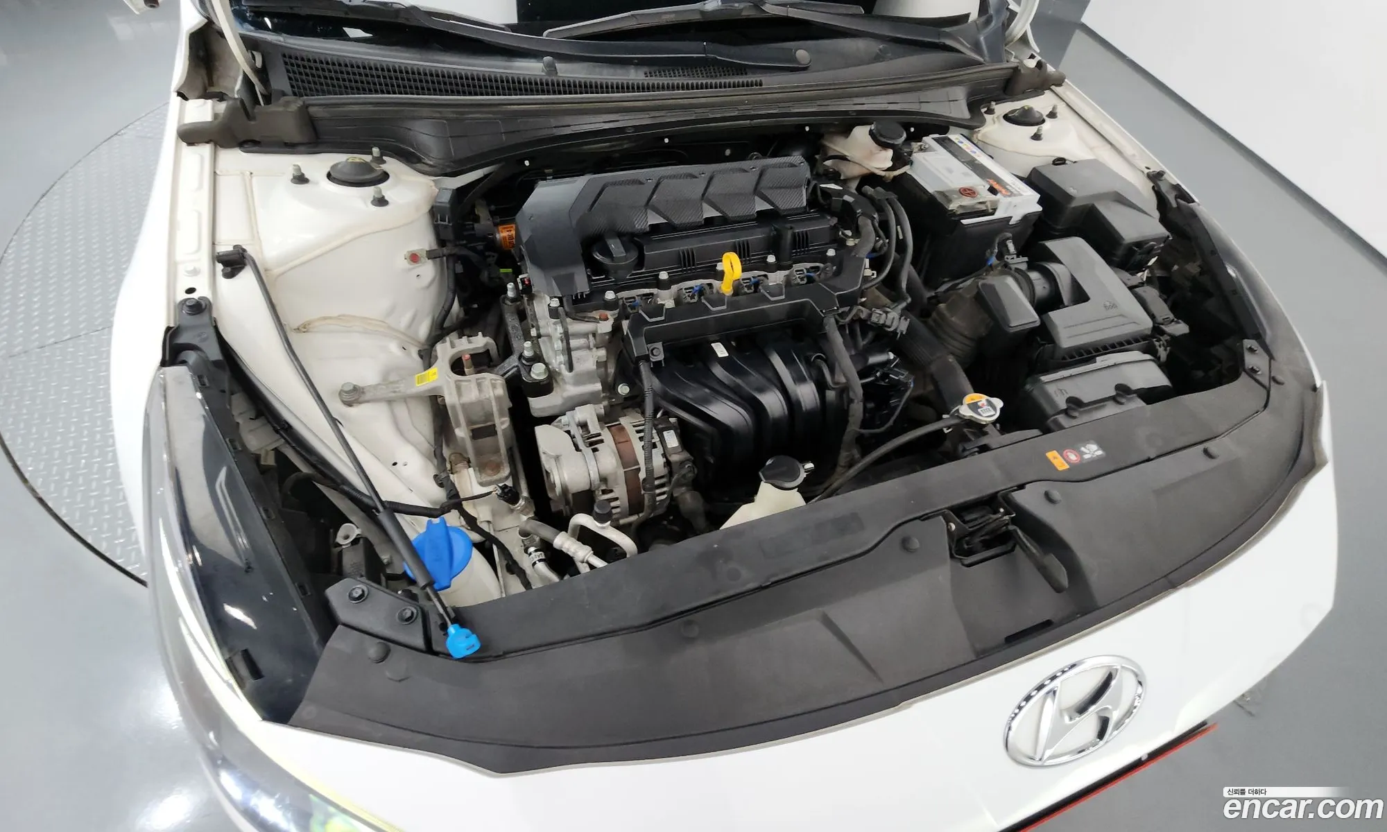Hyundai Elantra 2020 — 21